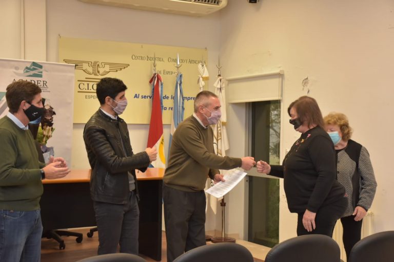 Entrega de créditos ACADER