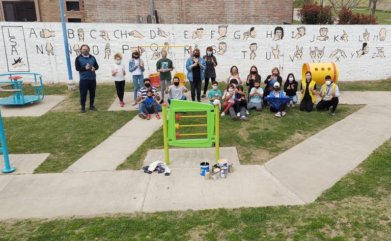 Nuevo mural en Plazoleta de los Leones