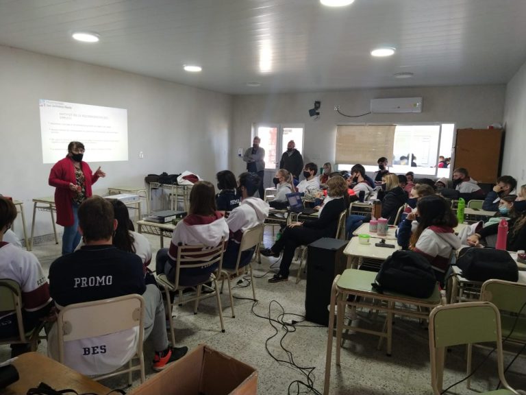 Charla en Escuela Técnica