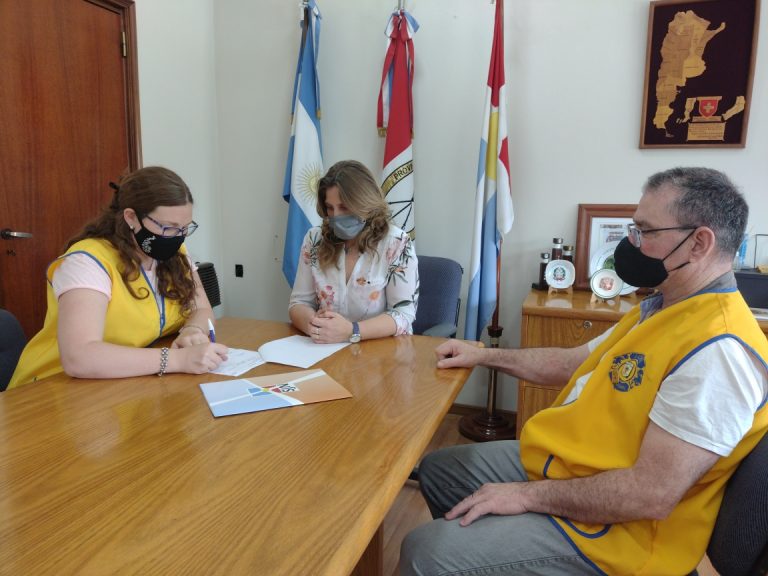 Aportes a instituciones locales