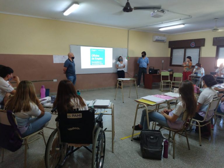 Charla en la Escuela Comercio