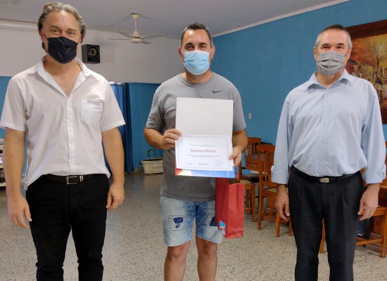 Gustavo Olivera: Tricampeón