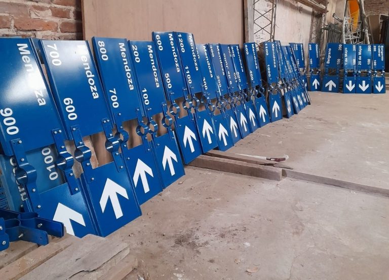 Renovación de carteles nomencladores de calles