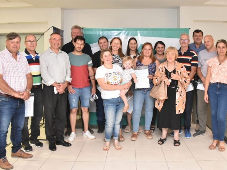 Entrega de créditos ACADER