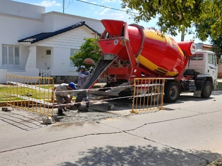 Reparación de losas de pavimento urbano