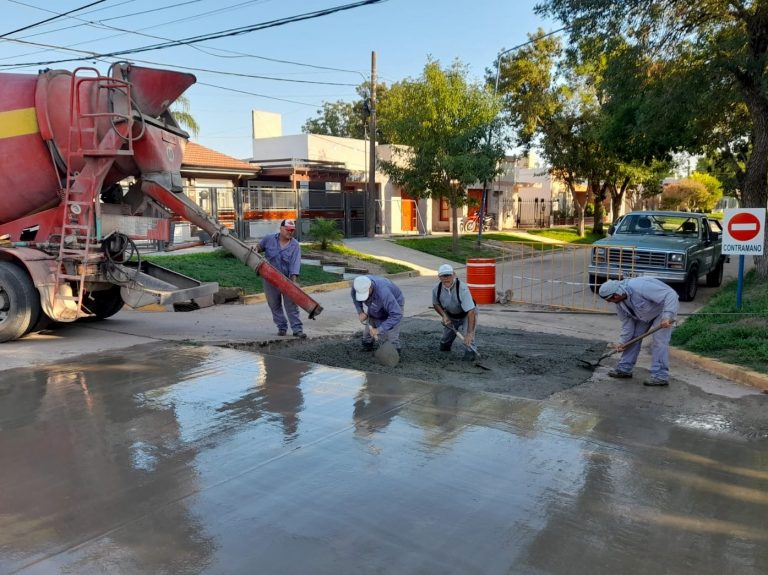 Reparación de losas en pavimento urbano