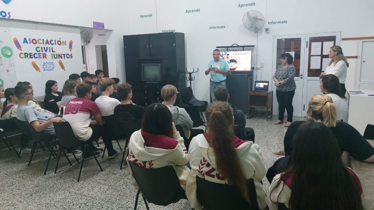 “La Brújula” sigue orientando a los jóvenes en el Punto Digital