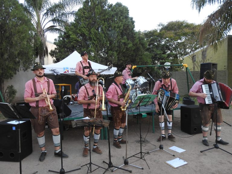 ¡Mucha música en nuestras plazas!